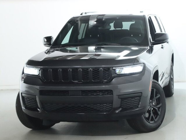 2024 Jeep Grand Cherokee L in Bedford, OH 44146 - 18108352 3