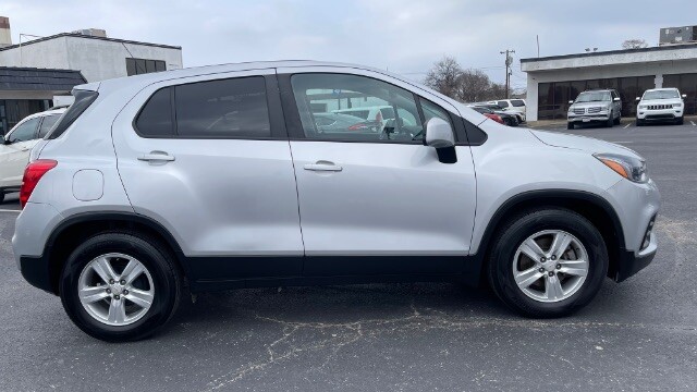 2021 Chevrolet Trax in Dallas, TX 75228 - 18108357 4