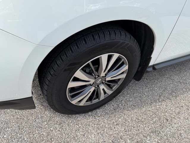 2020 Nissan Pathfinder in Baltimore, MD 21225 - 18108383 5