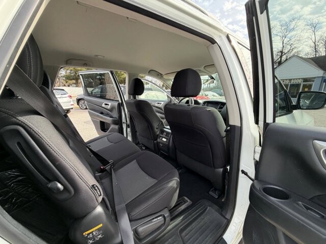 2020 Nissan Pathfinder in Baltimore, MD 21225 - 18108383 10