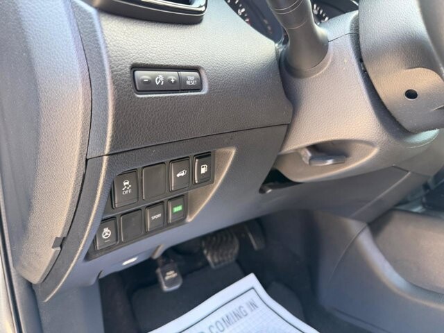 2018 Nissan Rogue in Baltimore, MD 21225 - 18108386 32