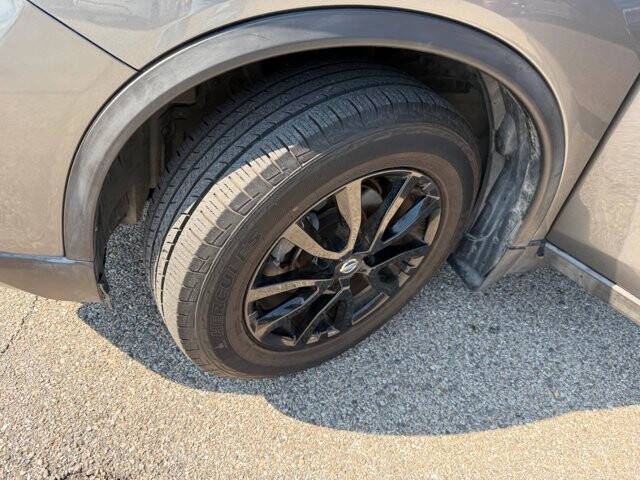 2018 Nissan Rogue in Baltimore, MD 21225 - 18108386 14