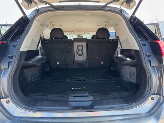 2018 Nissan Rogue in Baltimore, MD 21225 - 18108386 15