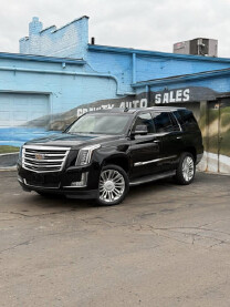 2016 Cadillac Escalade in Eastpointe, MI 48021