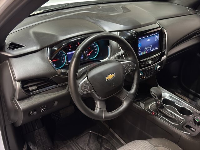 2023 Chevrolet Traverse in Burlington, WI 53105 - 18108409 16