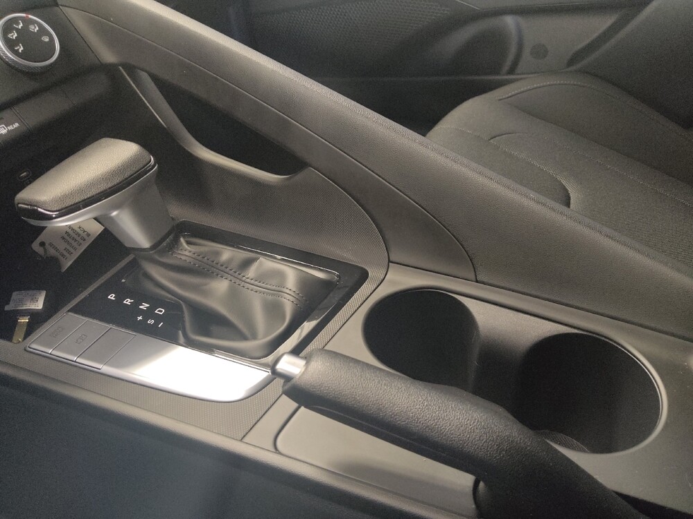 2025 Hyundai Elantra in Live Oak, TX 78233 - 18108415 26