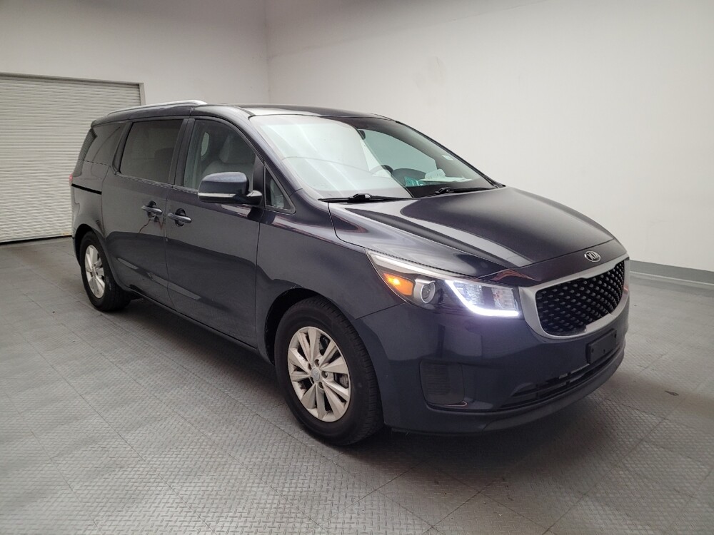 2016 Kia Sedona in Downey, CA 90241 - 18108418 13