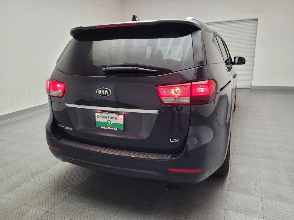 2016 Kia Sedona in Downey, CA 90241 - 18108418 7