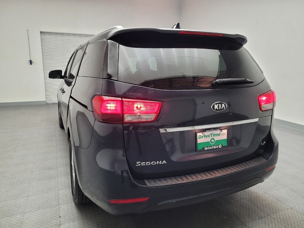 2016 Kia Sedona in Downey, CA 90241 - 18108418 6