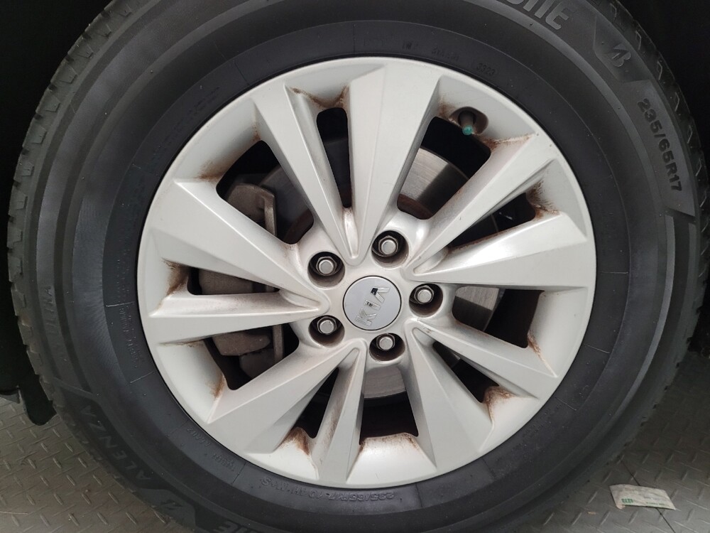 2016 Kia Sedona in Downey, CA 90241 - 18108418 31