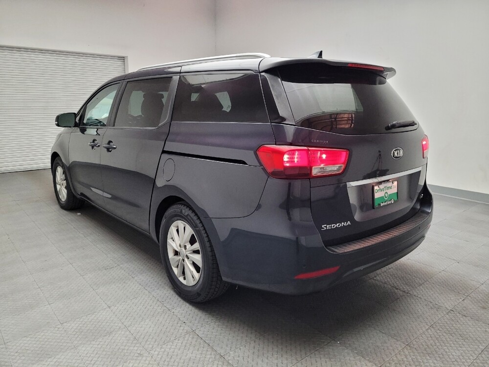 2016 Kia Sedona in Downey, CA 90241 - 18108418 5