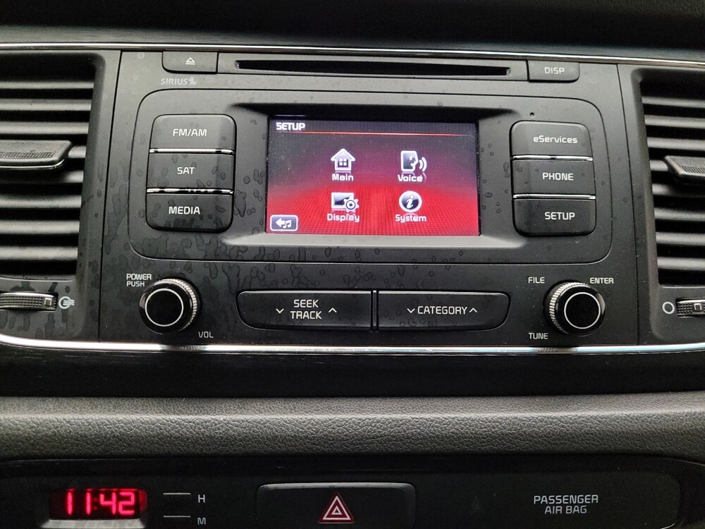 2016 Kia Sedona in Downey, CA 90241 - 18108418 25