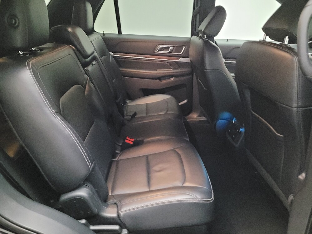 2019 Ford Explorer in Downey, CA 90241 - 18108422 19