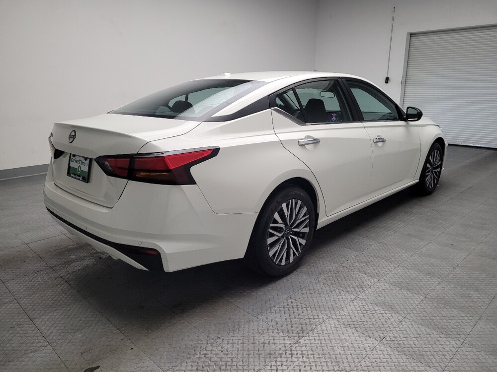 2025 Nissan Altima in Sacramento, CA 95821 - 18108423 9