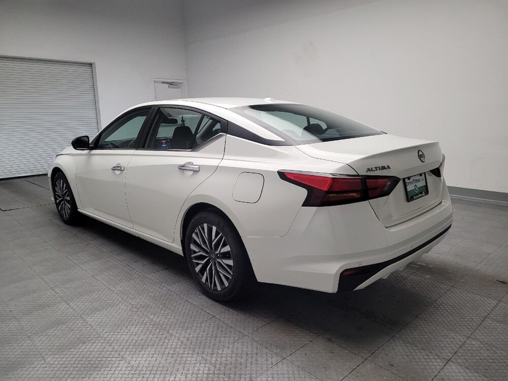 2025 Nissan Altima in Sacramento, CA 95821 - 18108423 5