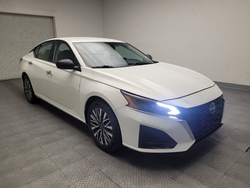 2025 Nissan Altima in Sacramento, CA 95821 - 18108423 13