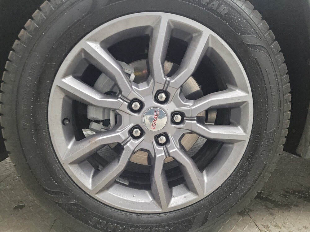 2024 GMC Terrain in Eastpointe, MI 48021 - 18108431 31