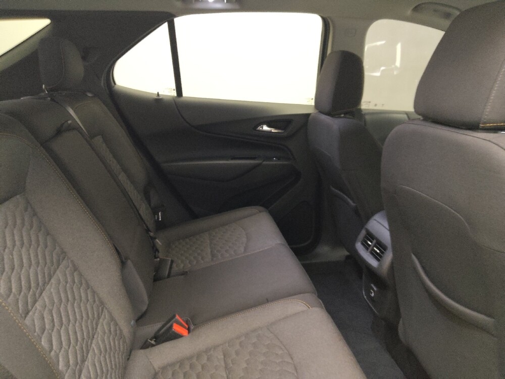 2020 Chevrolet Equinox in Midlothian, IL 60445 - 18108434 19
