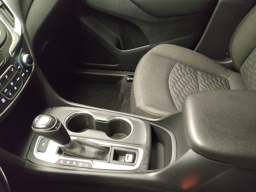 2020 Chevrolet Equinox in Midlothian, IL 60445 - 18108434 26