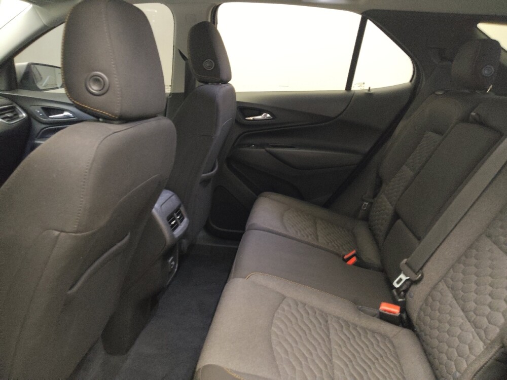 2020 Chevrolet Equinox in Midlothian, IL 60445 - 18108434 18