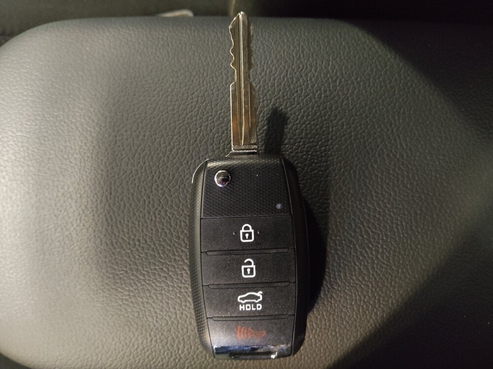 2016 Kia Forte in Salem, VA 24153 - 18108435 32