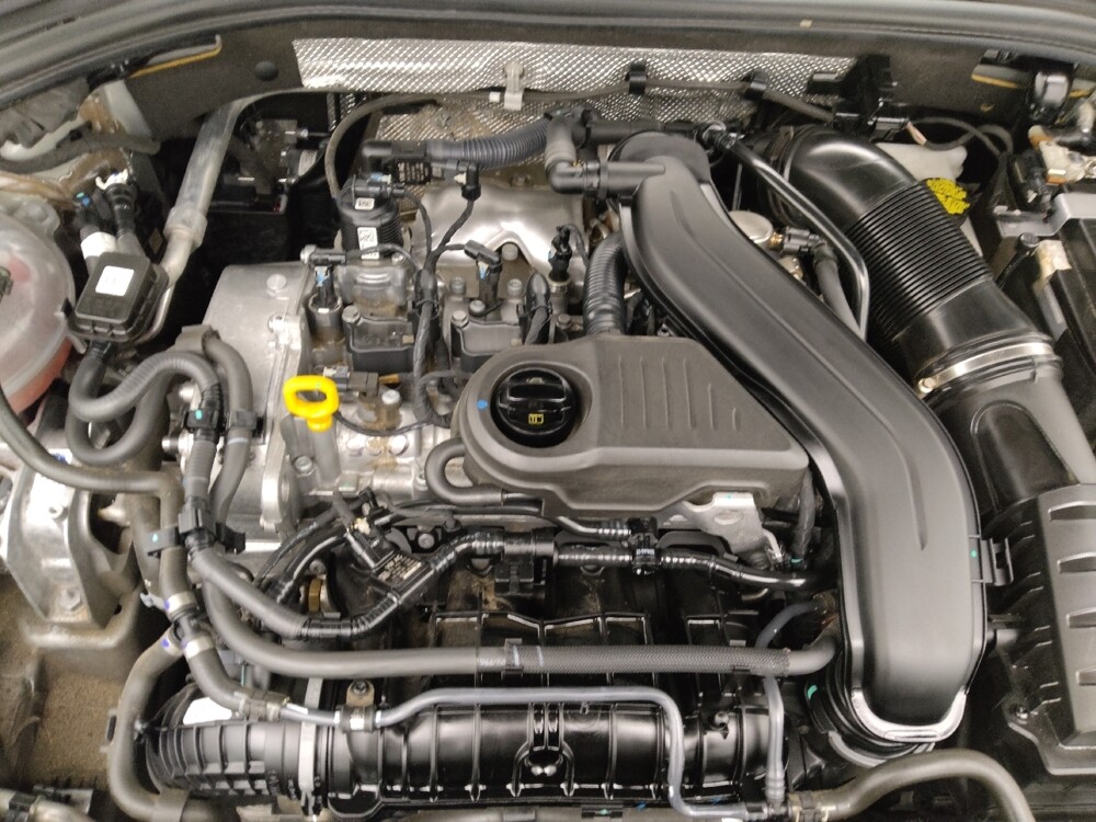 2024 Volkswagen Jetta in Independence, MO 64055 - 18108440 30