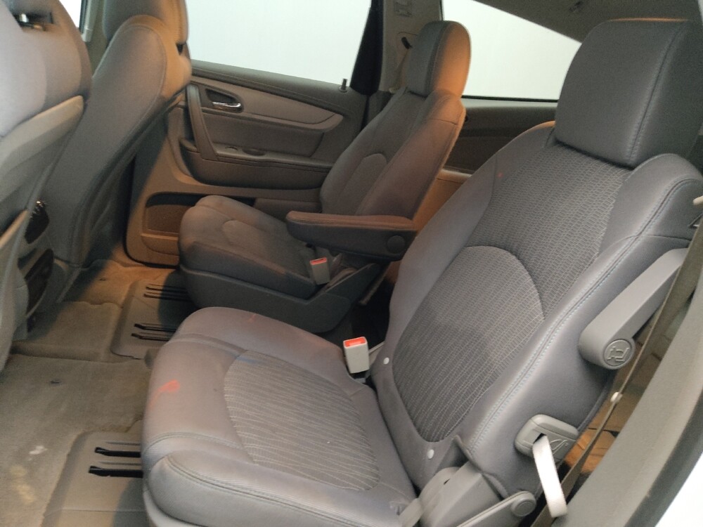 2017 Chevrolet Traverse in Knoxville, TN 37923 - 18108444 18