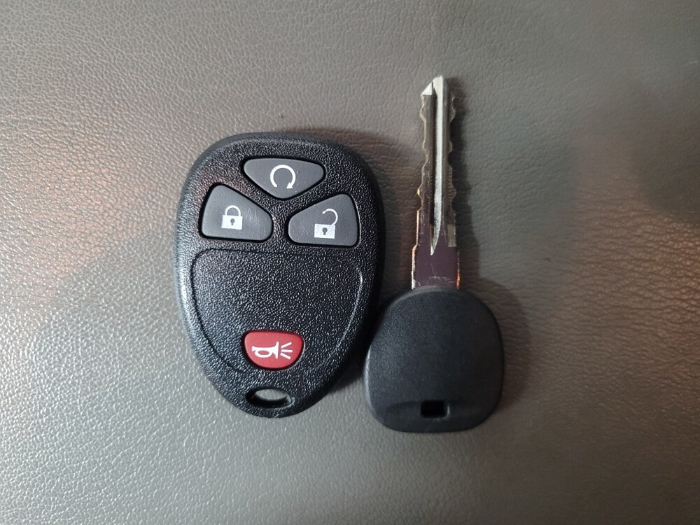 2017 Chevrolet Traverse in Knoxville, TN 37923 - 18108444 32