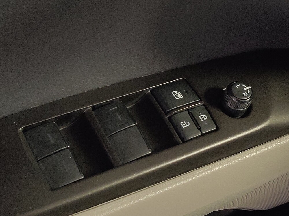 2021 Toyota Camry in Tampa, FL 33612 - 18108493 27