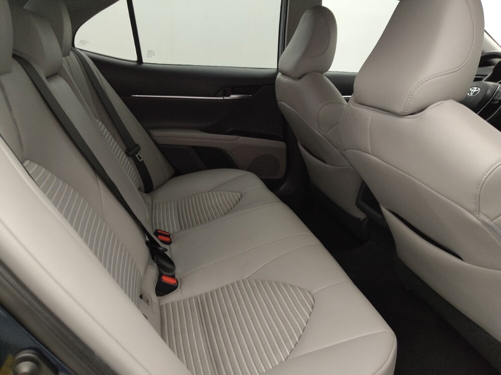 2019 Toyota Camry in Tampa, FL 33612 - 18108495 19