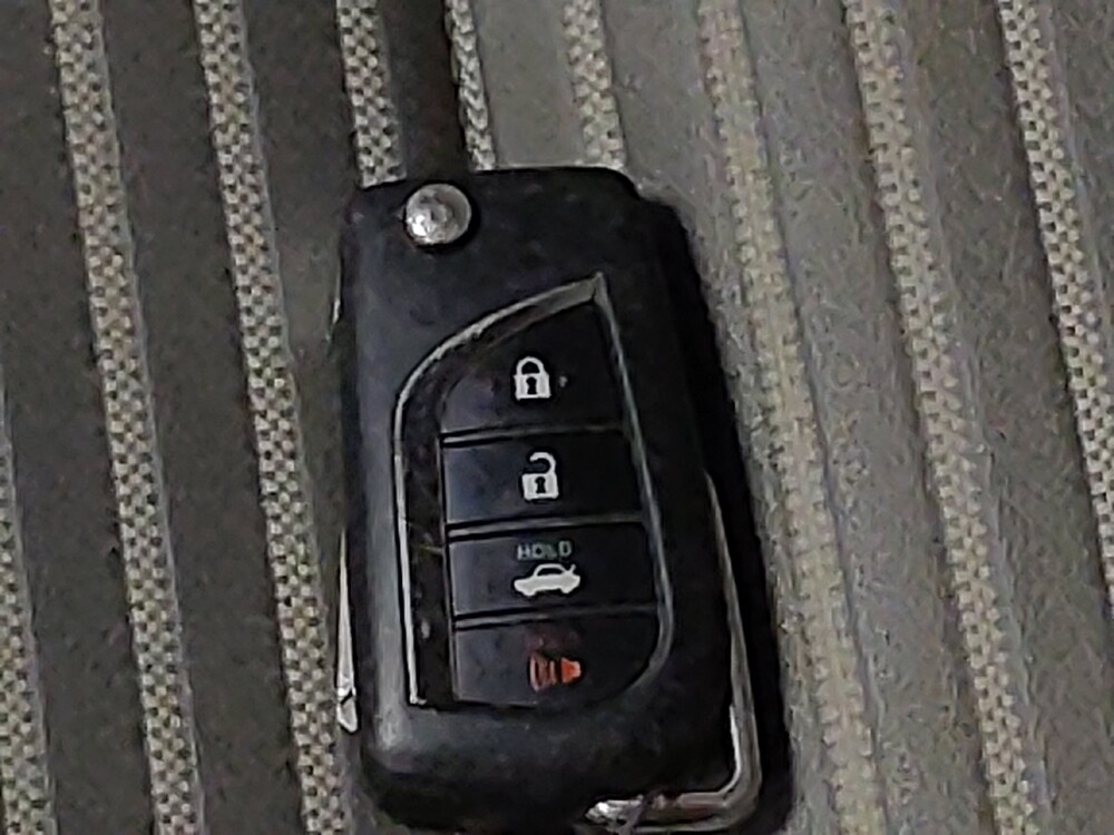 2019 Toyota Camry in Tampa, FL 33612 - 18108495 32