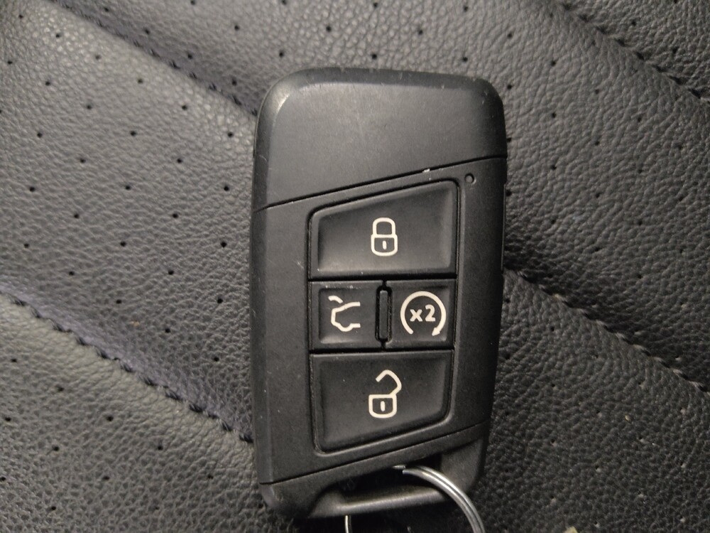 2022 Volkswagen Tiguan in Tampa, FL 33612 - 18108505 32