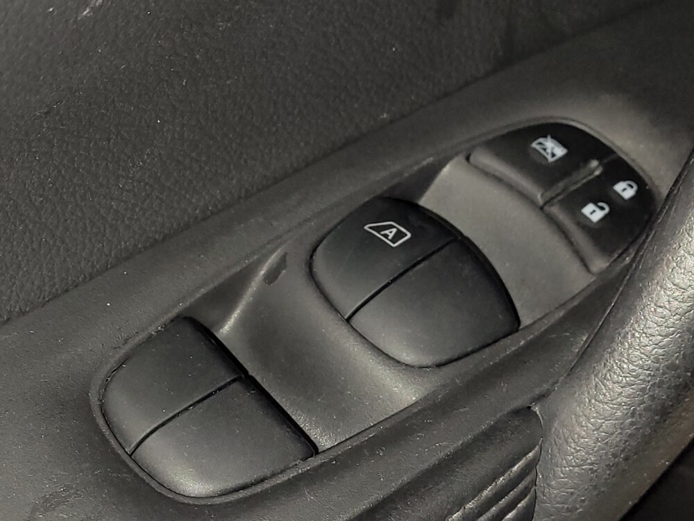 2016 Nissan Rogue in Salem, VA 24153 - 18108518 27