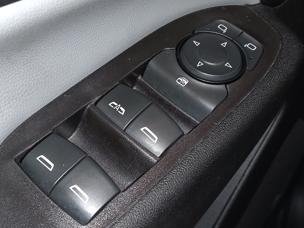 2020 Chevrolet Equinox in Salem, VA 24153 - 18108520 27