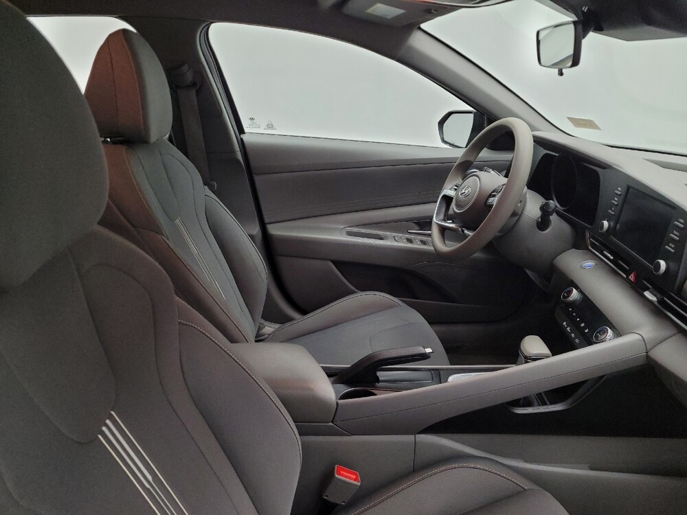 2021 Hyundai Elantra in Columbus, OH 43228 - 18108589 21