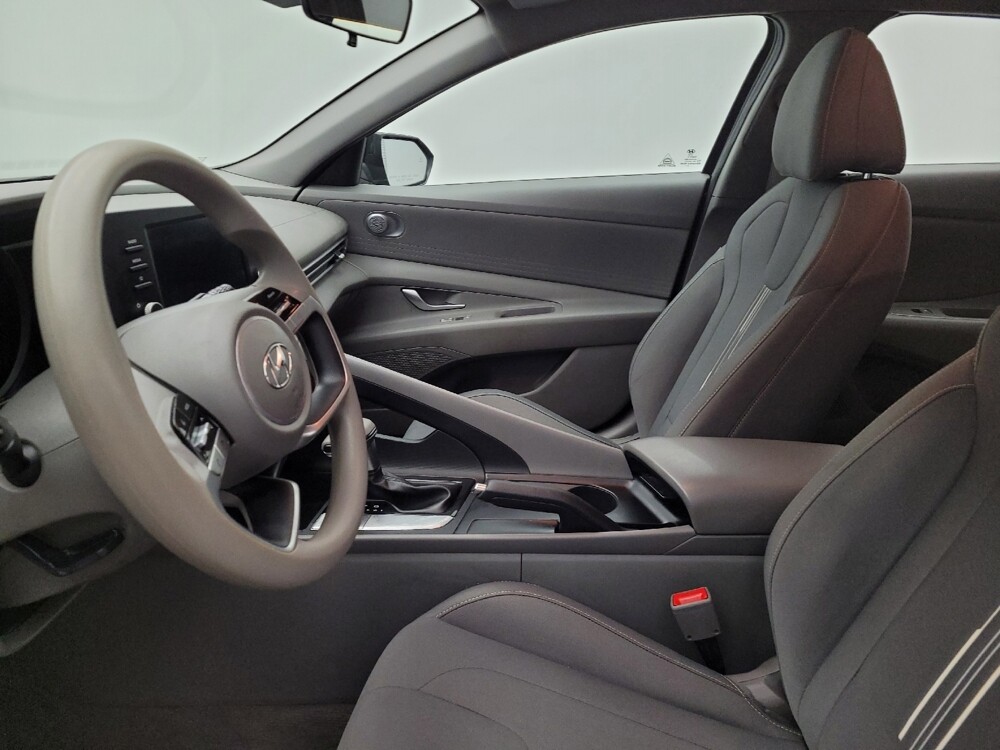 2021 Hyundai Elantra in Columbus, OH 43228 - 18108589 17