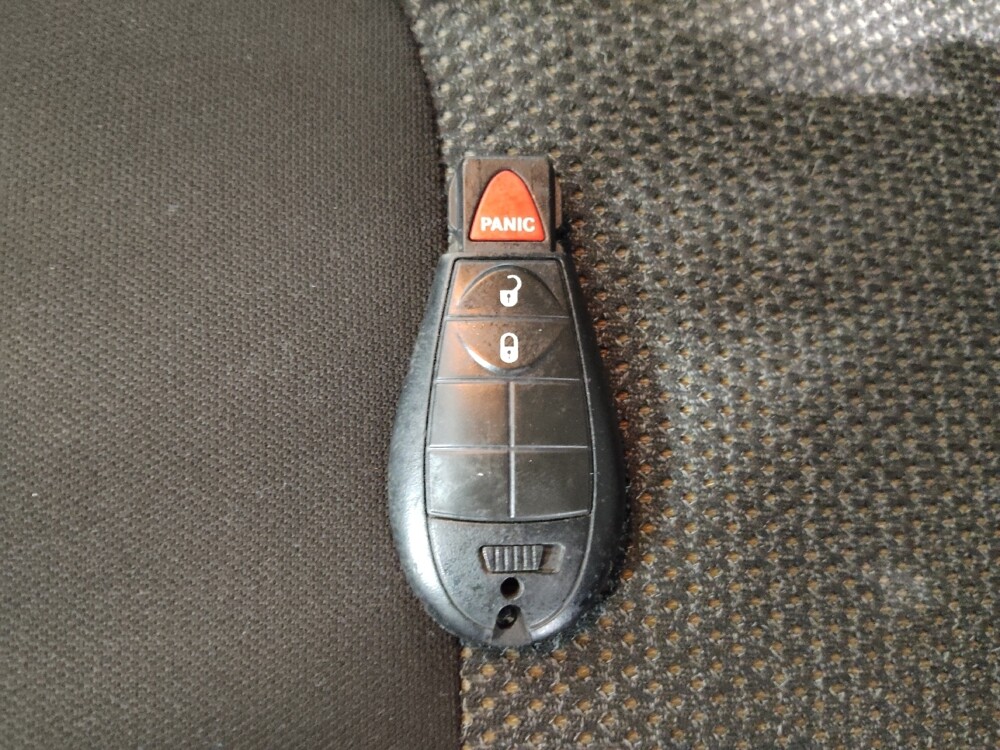 2019 Jeep Cherokee in Columbus, OH 43228 - 18108597 32