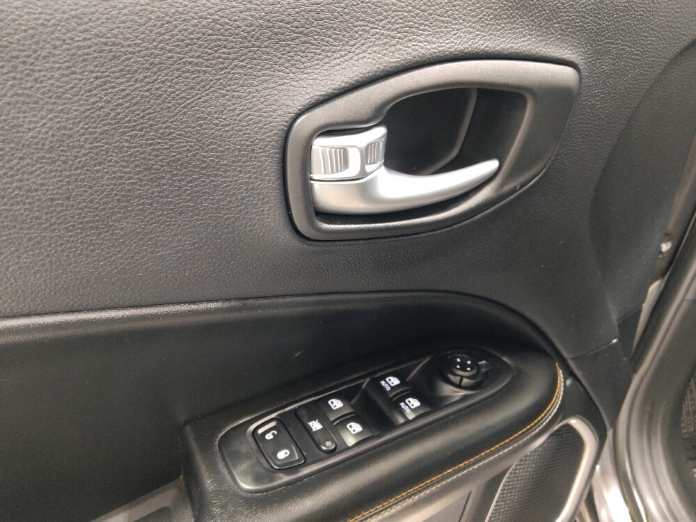 2018 Jeep Compass in Columbus, OH 43228 - 18108598 27