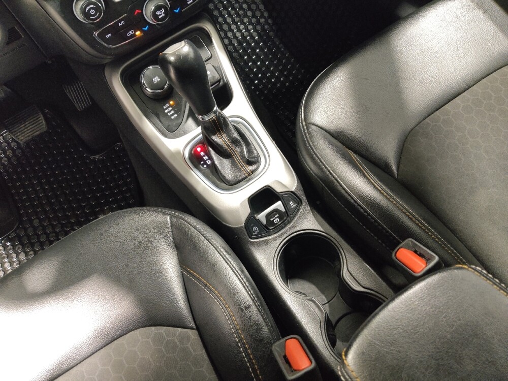 2018 Jeep Compass in Columbus, OH 43228 - 18108598 26