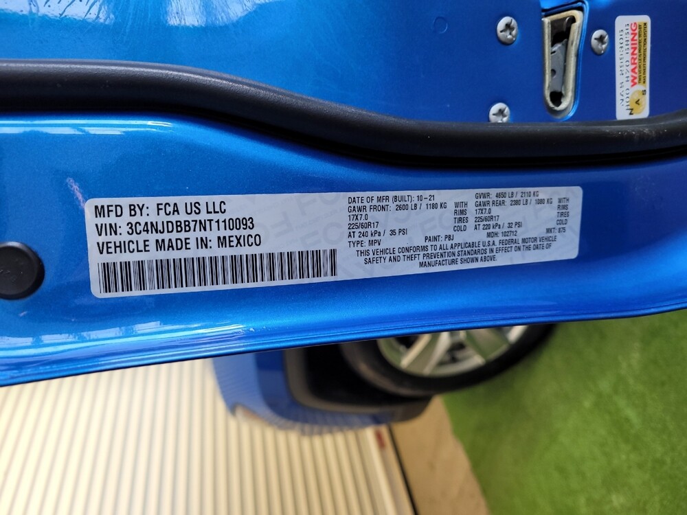 2022 Jeep Compass in Ft Wayne, IN 46805 - 18108601 33