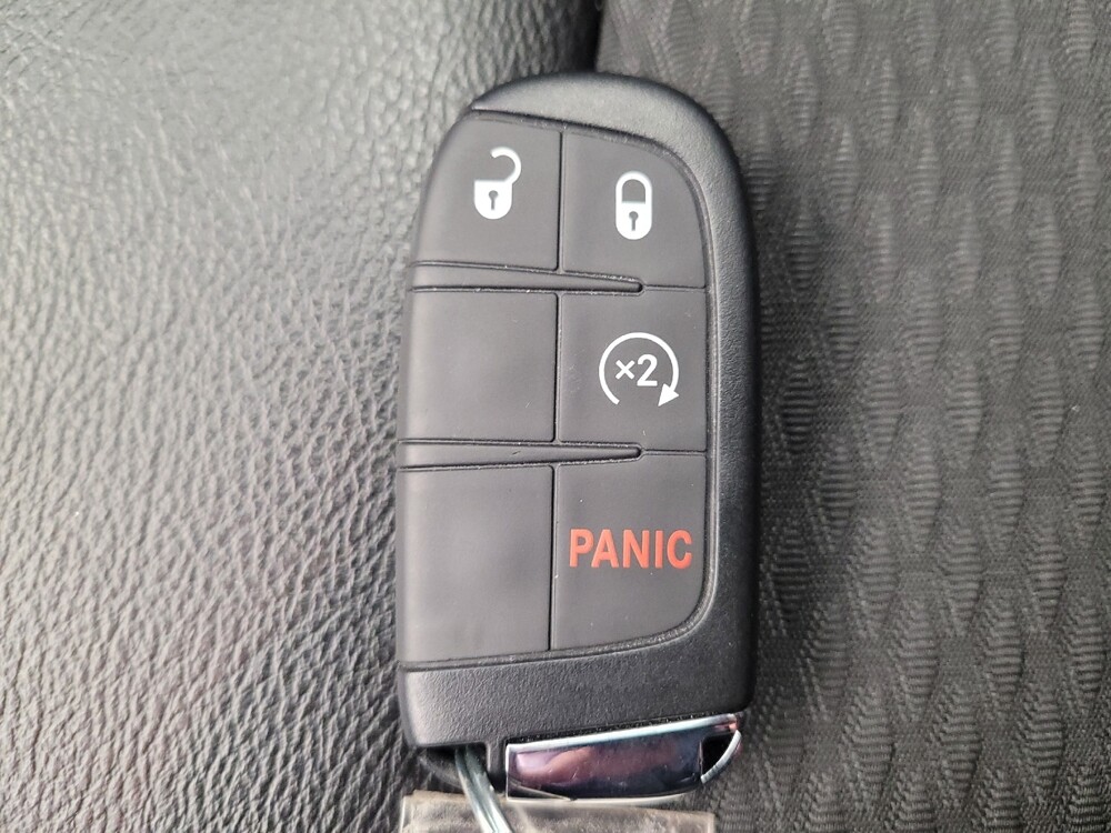 2022 Jeep Compass in Ft Wayne, IN 46805 - 18108601 32