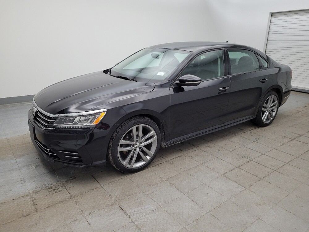 2018 Volkswagen Passat in Miamisburg, OH 45342 - 18108605 2