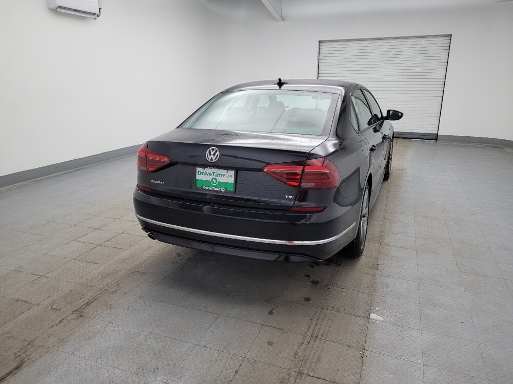 2018 Volkswagen Passat in Miamisburg, OH 45342 - 18108605 7