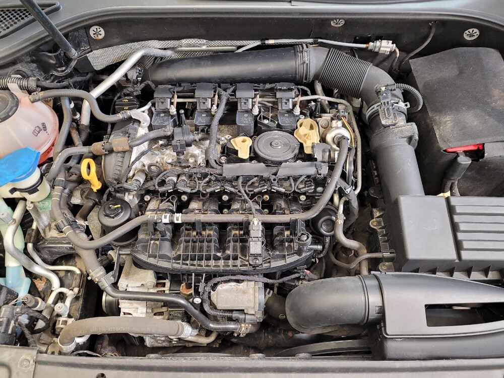 2018 Volkswagen Passat in Miamisburg, OH 45342 - 18108605 30