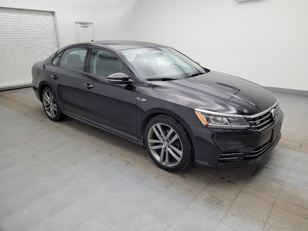2018 Volkswagen Passat in Miamisburg, OH 45342 - 18108605 11