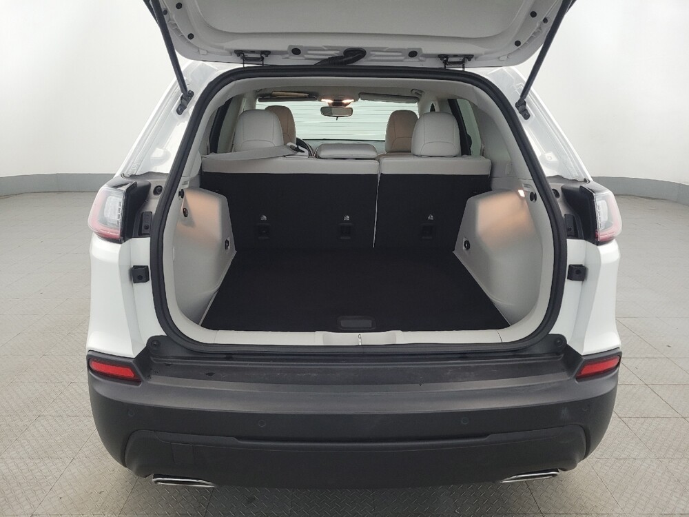 2021 Jeep Cherokee in Allentown, PA 18103 - 18108617 29