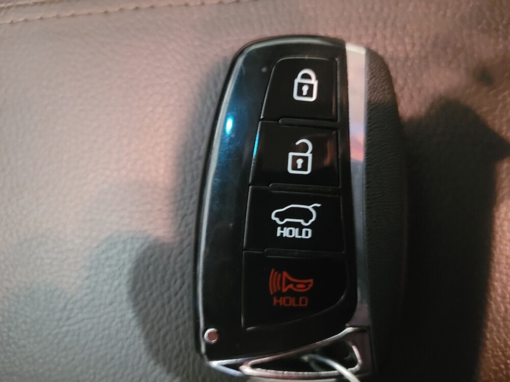 2018 Hyundai Santa Fe in New Castle, DE 19720 - 18108621 32