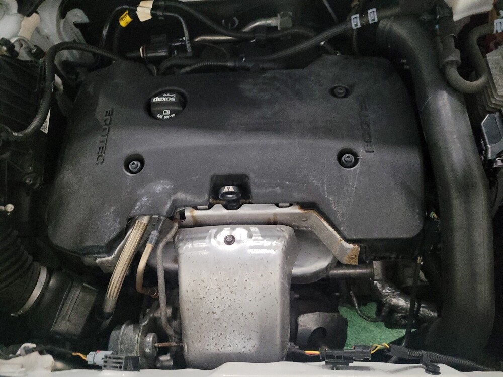 2019 Chevrolet Equinox in Pittsburgh, PA 15237 - 18108623 30