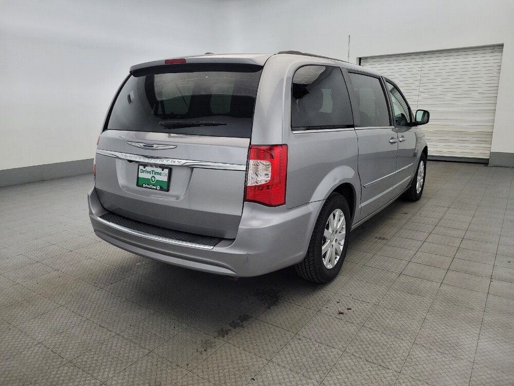 2016 Chrysler Town & Country in New Castle, DE 19720 - 18108629 9