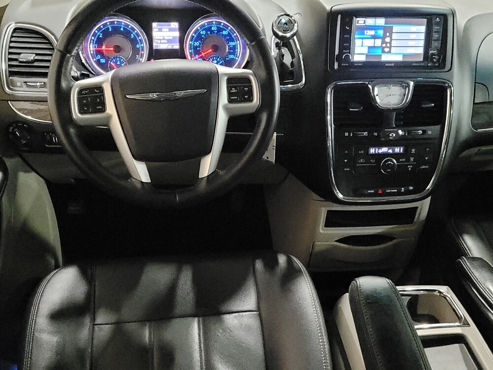 2016 Chrysler Town & Country in New Castle, DE 19720 - 18108629 22